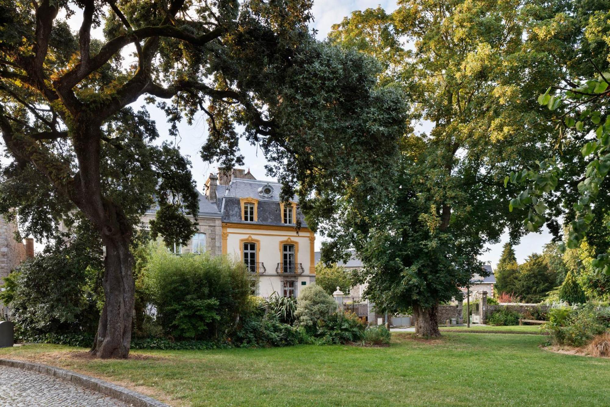 Clos Du Cedre - Chambres D'Hotes D'Exception, Luxury B&B A Dinan Luaran gambar